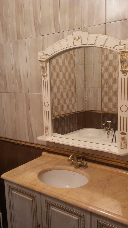Дом С Бассейном И Сауной Villa Boriszpil Kültér fotó